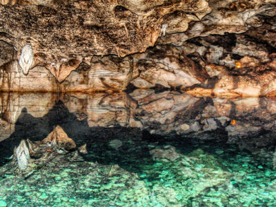 underwater-lake-green-grotto-caves-jamaica